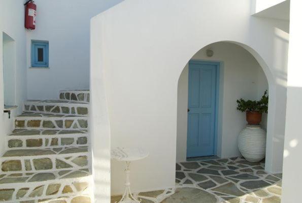 Paroscarmel Studio-Apartment Logaras Exterior foto