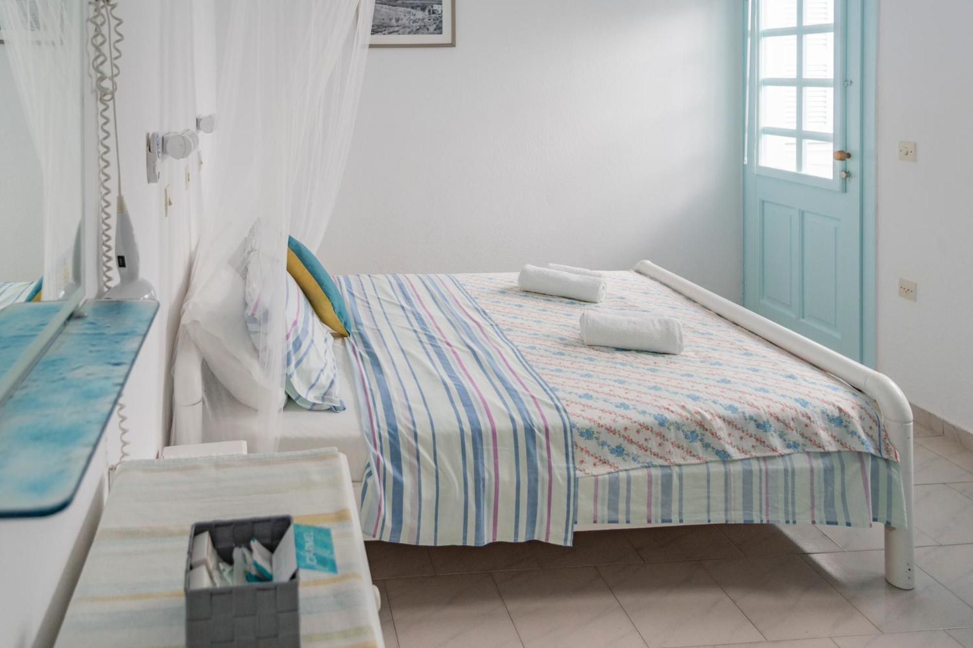 Paroscarmel Studio-Apartment Logaras Quarto foto