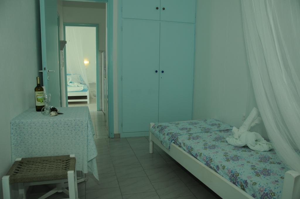 Paroscarmel Studio-Apartment Logaras Quarto foto